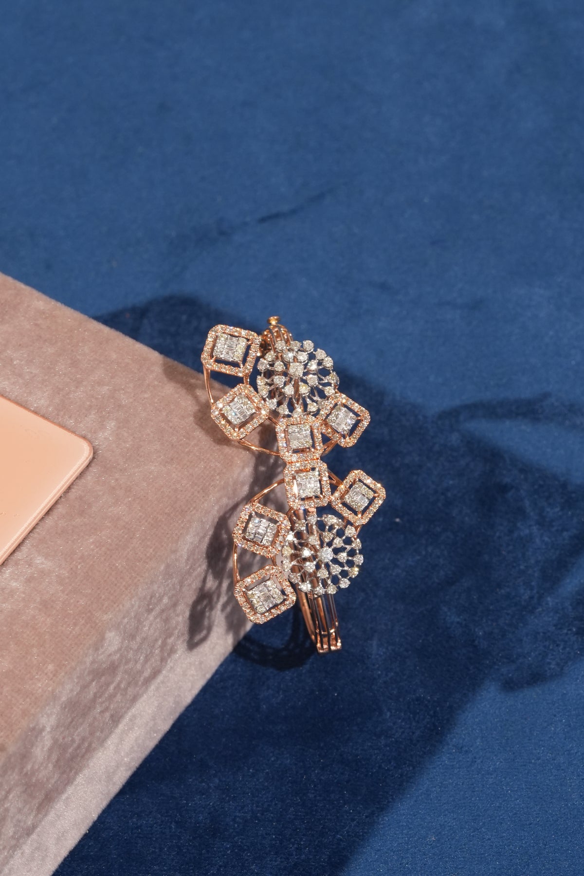 Elegant Hair Claw Clip